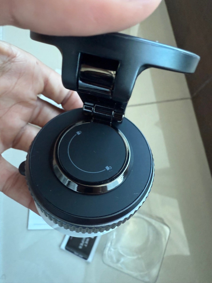 360° Vacuum Suction Magnetic Phone Holder – Strong Mount for Car & Desk | Emiravaly UAE
