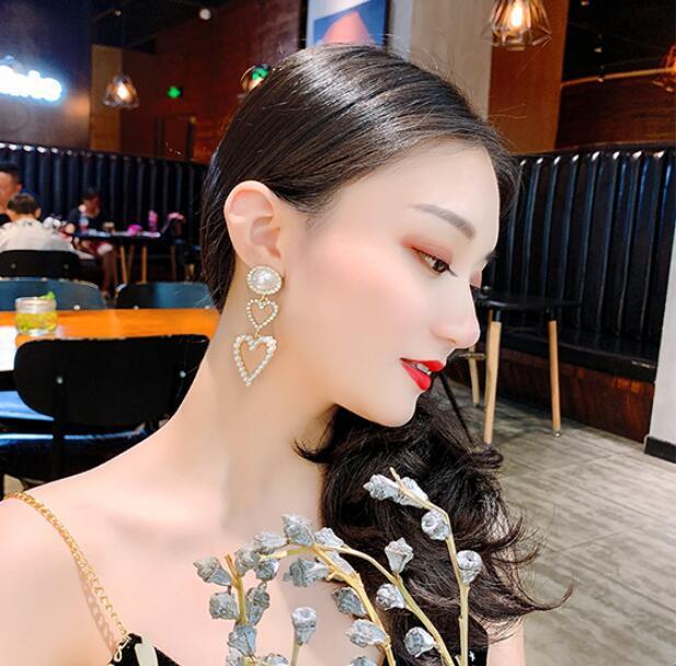 Elegant Pearl Rhinestone Drop Earrings for Women – Gold Alloy Statement UAE Style