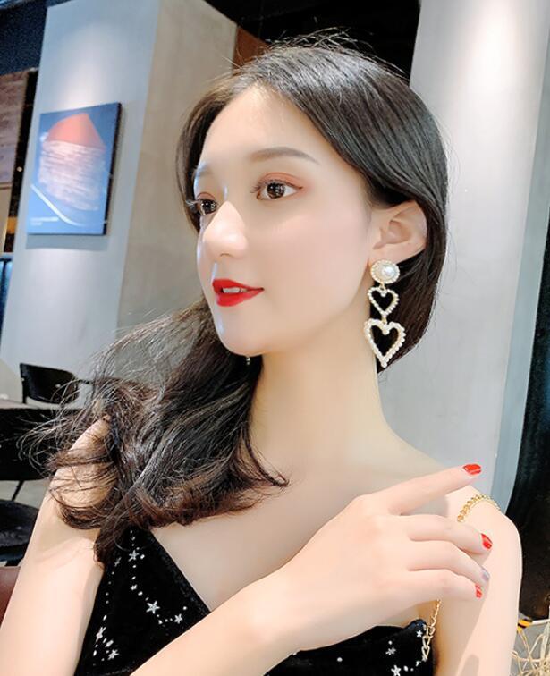 Elegant Pearl Rhinestone Drop Earrings for Women – Gold Alloy Statement UAE Style